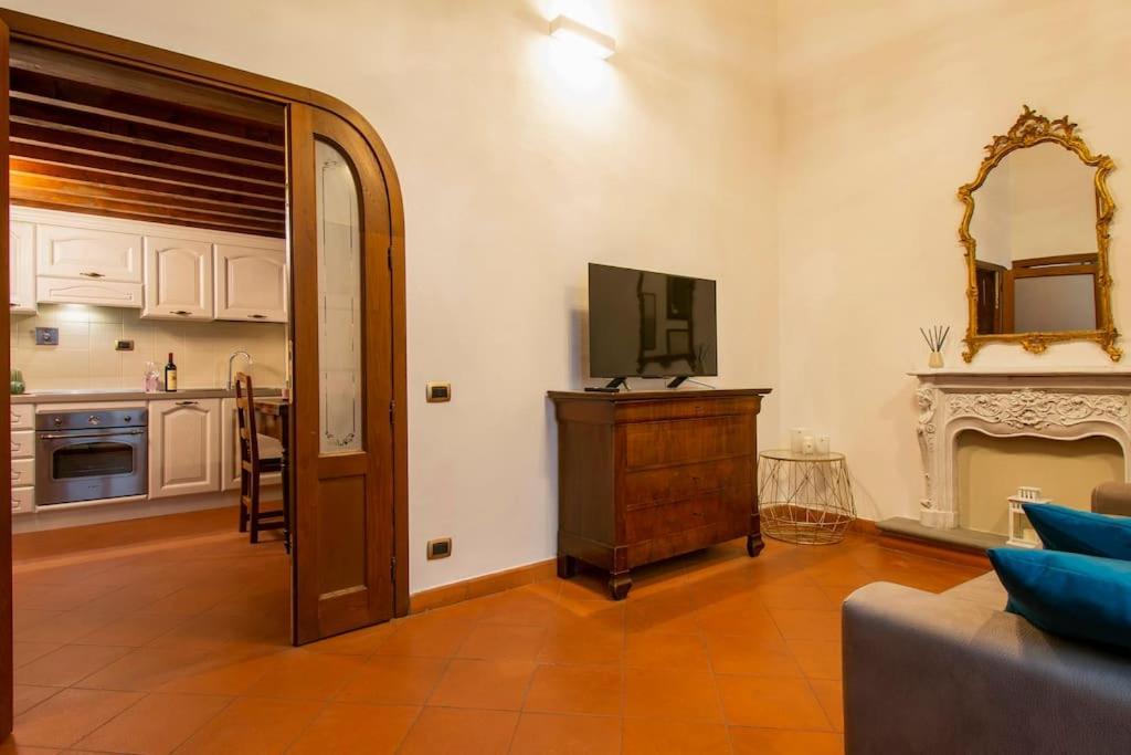 Demedici Apt W/ 2Br 1' Walk Uffizi & Ponte Vecchio Apartment Firenze Bagian luar foto
